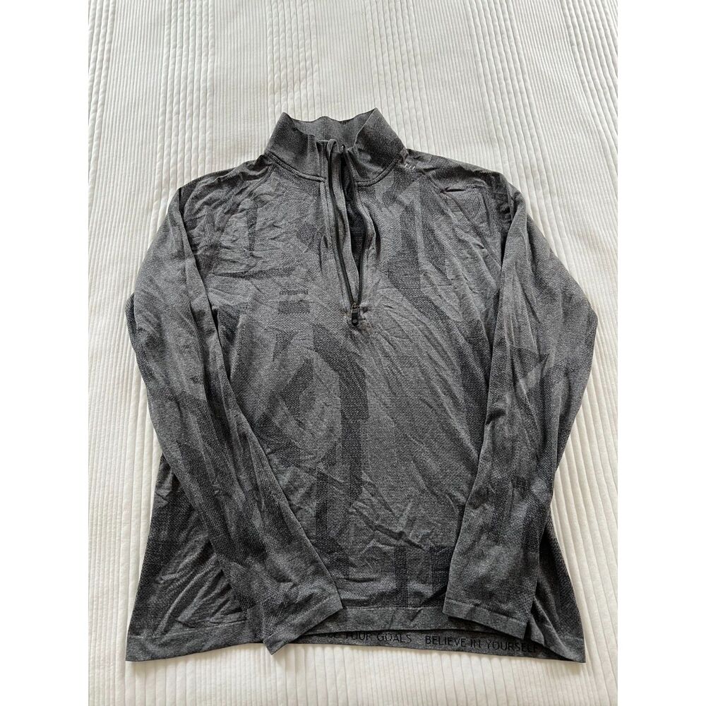 Lululemon Men's Half Zip Pullover - Large - Like New